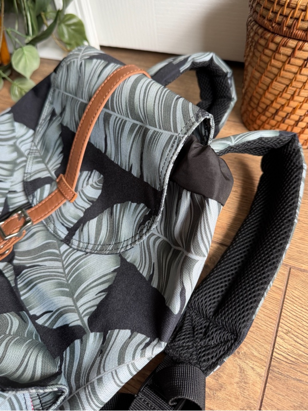 The Herschel Supply Co. Dawson Tropical Retreat Unisex Backpack - School Bag - Picture 14 of 15